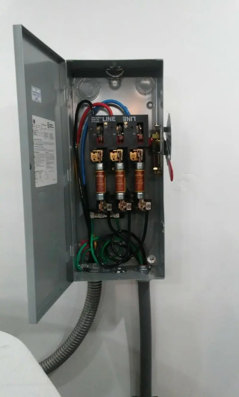 Three-phase disconnect switch installed for Smoke Detector Installation in Bryans Road